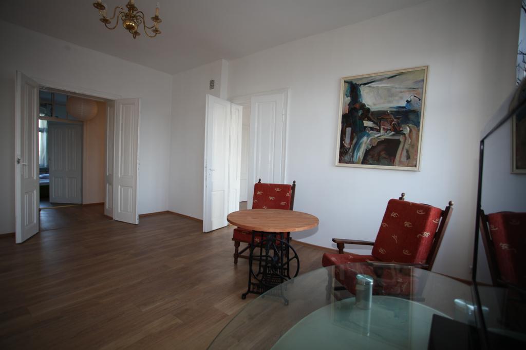 Przestronny Apartament Leilighet Kaliszki Eksteriør bilde